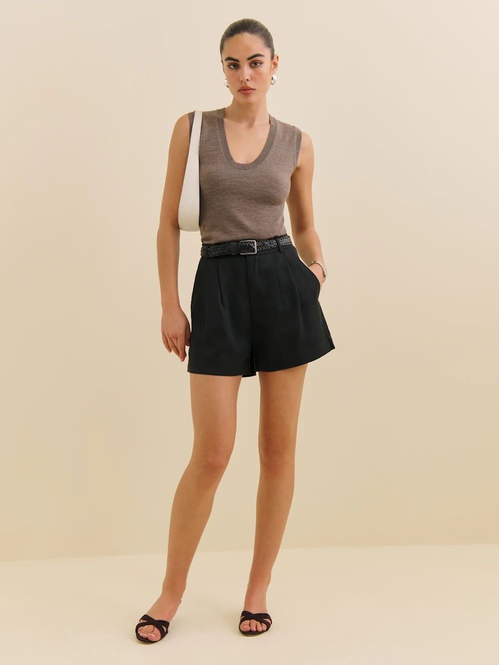 Reformation Mason Short In Black Size 6